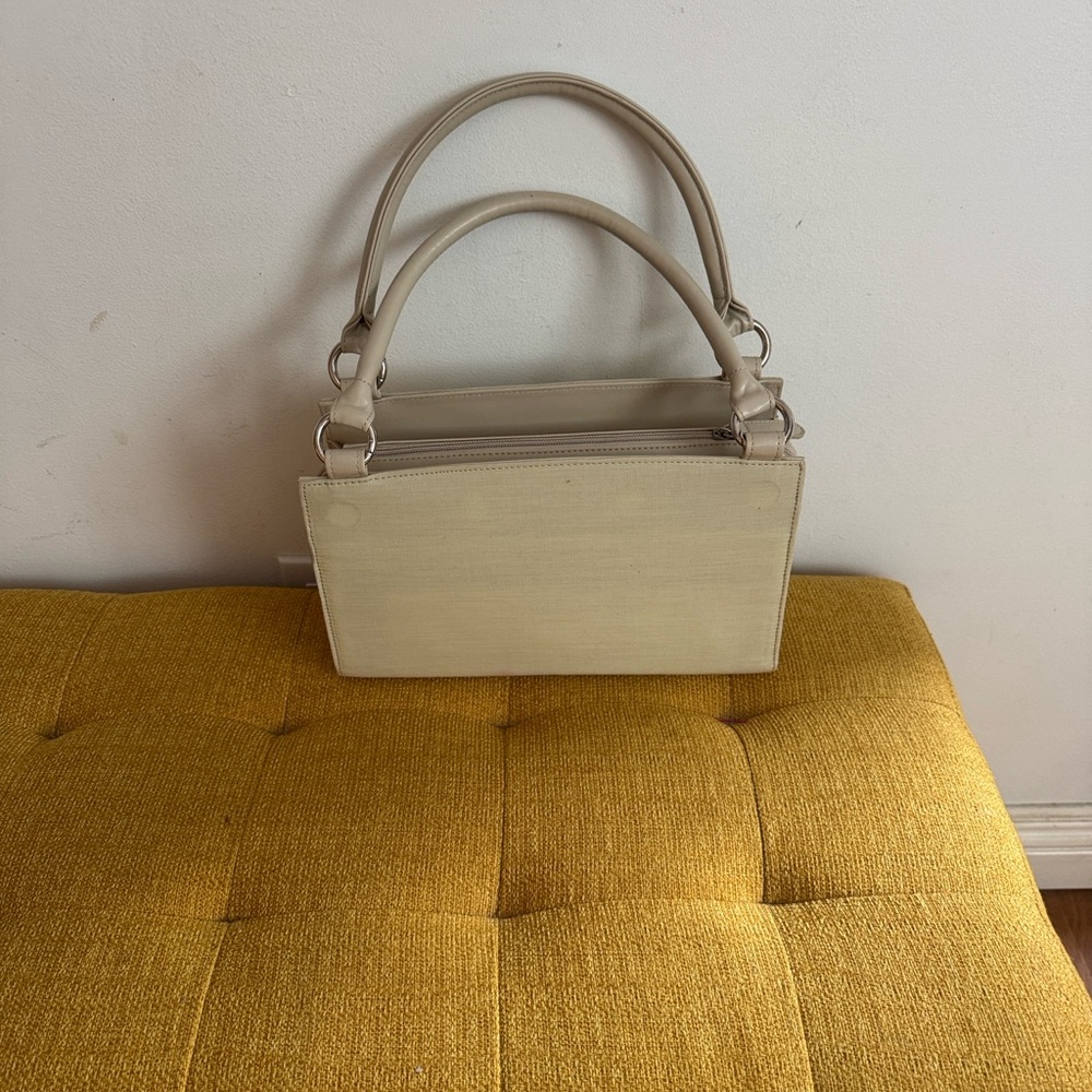 Used Miche vintage classic cream bag .. possibly 1990โs ๐๐ - Picture 7 of 7